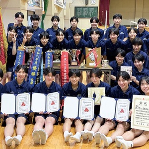 全国制覇を喜ぶ選手たち※部より写真提供