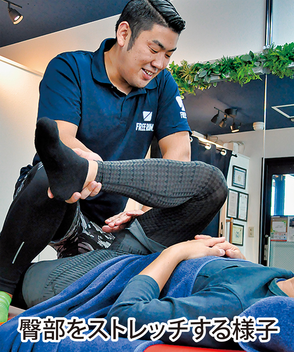 サクラスそばストレッチ店 筋肉伸ばし 歩行困難者の痛み緩和 骨盤安定と姿勢改善が鍵 Freerom 戸塚区 タウンニュース