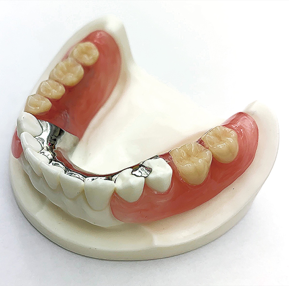 長く健康な老後には 快適に噛める入れ歯を 入れ歯１１０番 健康保険入れ歯から自費入れ歯まで 医療法人社団 角理会 鵠沼アルカディア歯科 矯正歯科 戸塚区 タウンニュース