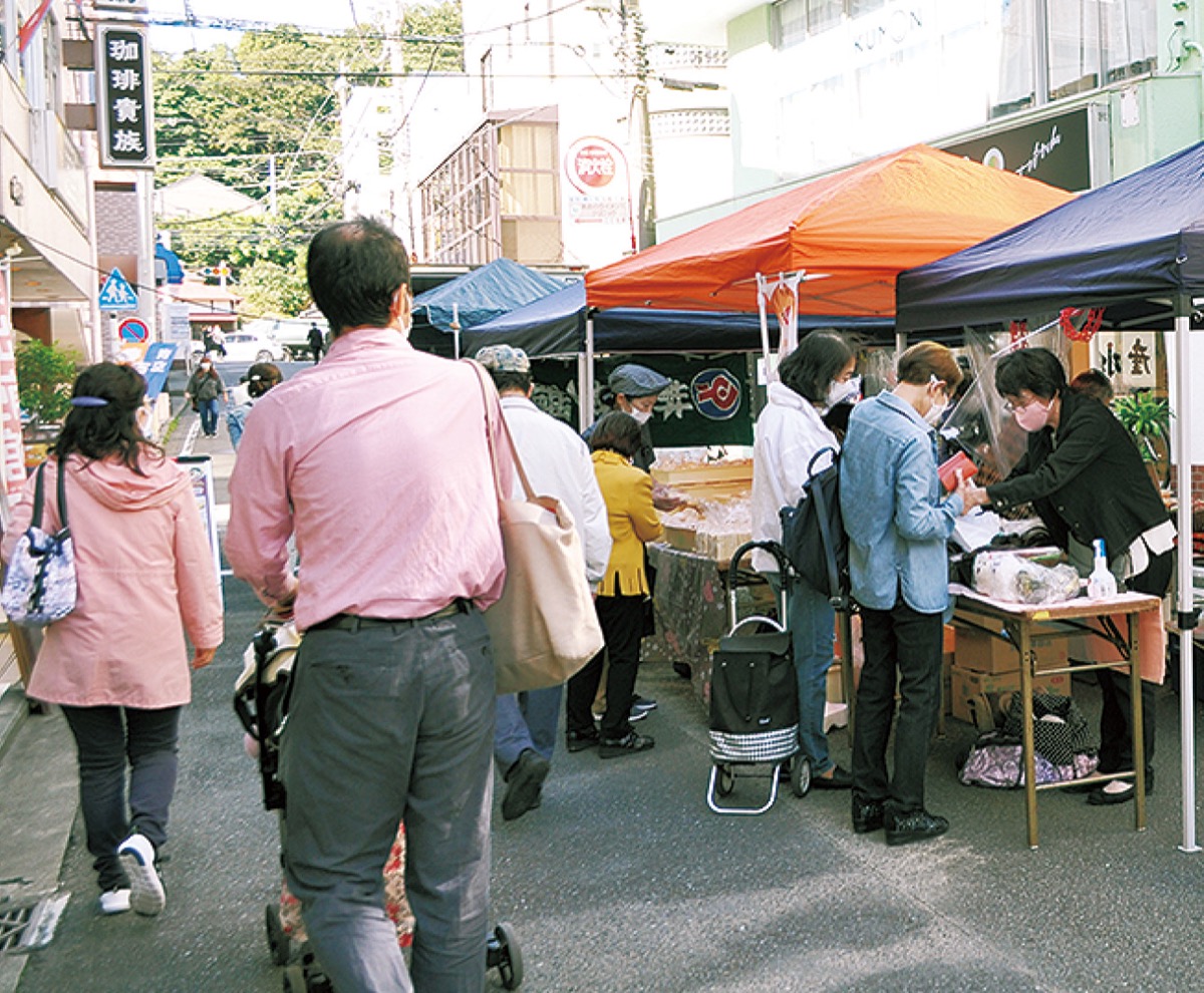 8カ月ぶりの 戸塚区民市 が盛況 コロナ禍で春以来 戸塚区 タウンニュース 8カ月ぶりの 戸塚区民市 が盛況 コロナ禍で春以来 戸塚区 タウンニュース