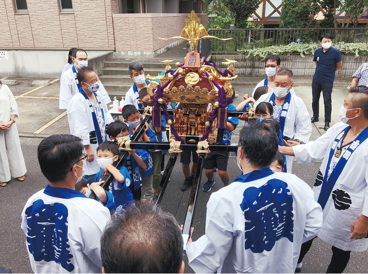 吉田町内会 子ども神輿を新調 町内会役員から寄贈 戸塚区 タウンニュース
