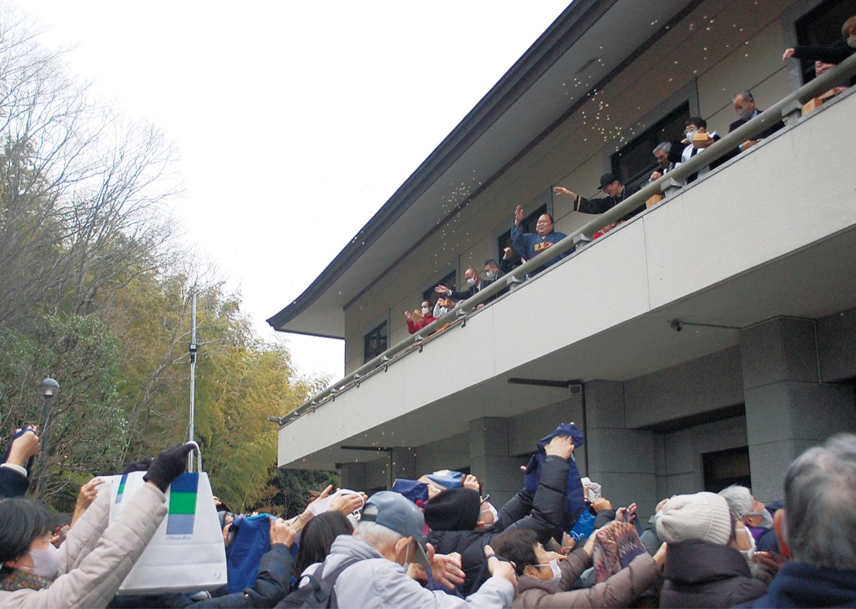 大きな声で「福は内」