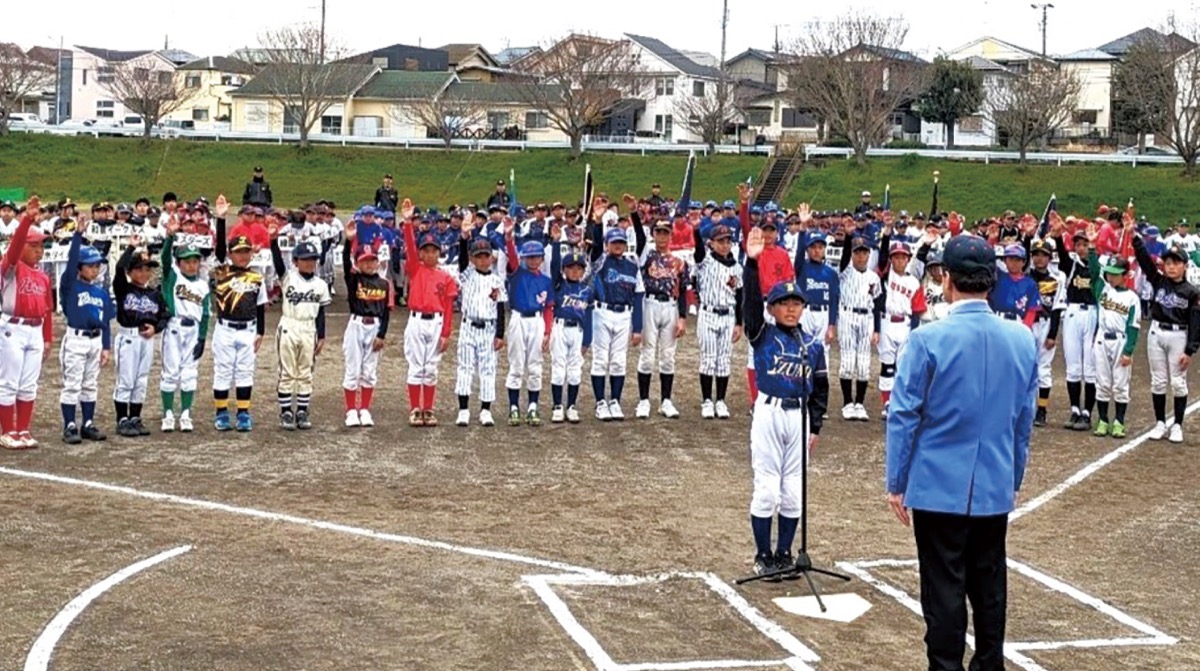 大会に臨む選手たち（連盟提供写真）