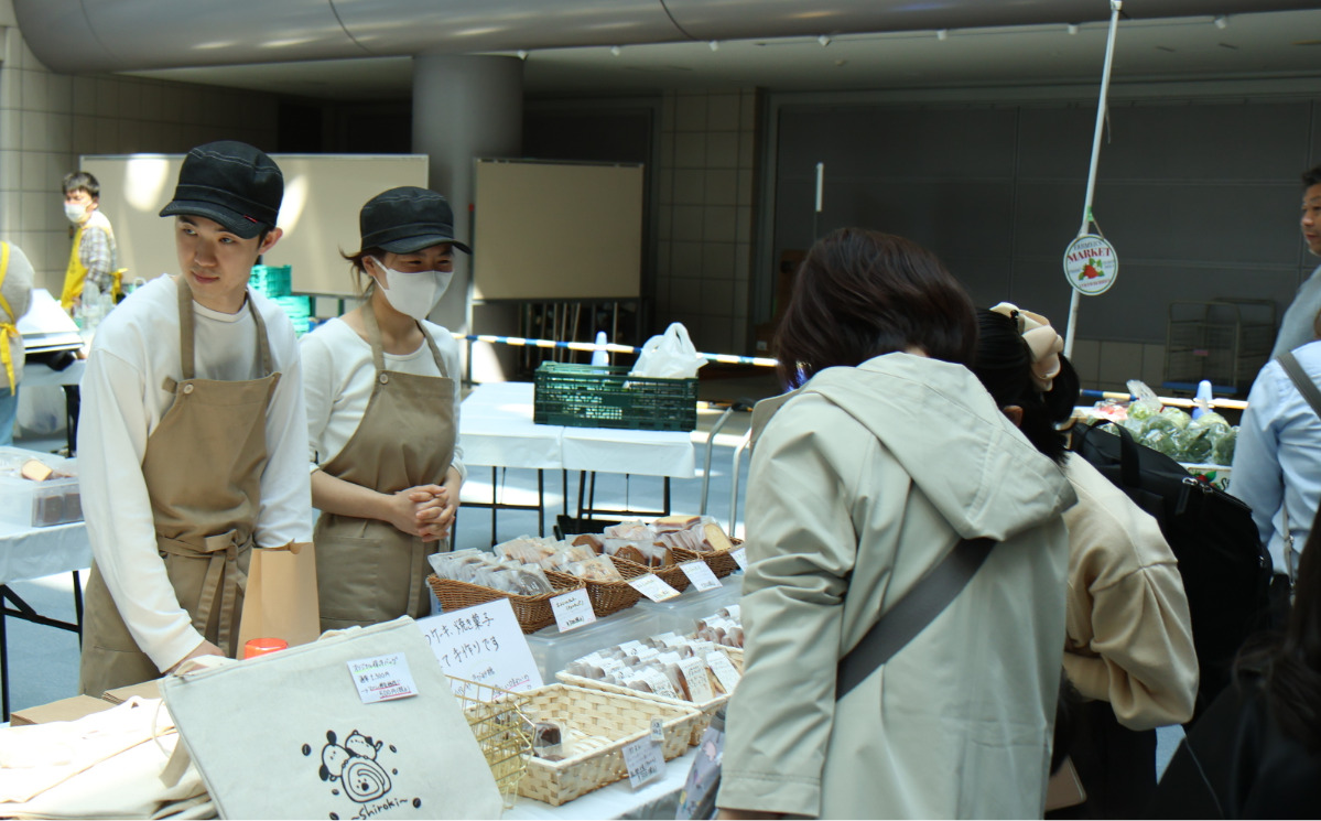 泉区産の｢食｣でにぎわい