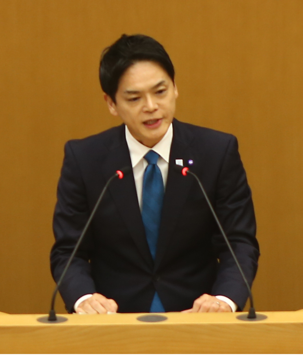 横浜市長選 山中竹春氏が再選出馬表明