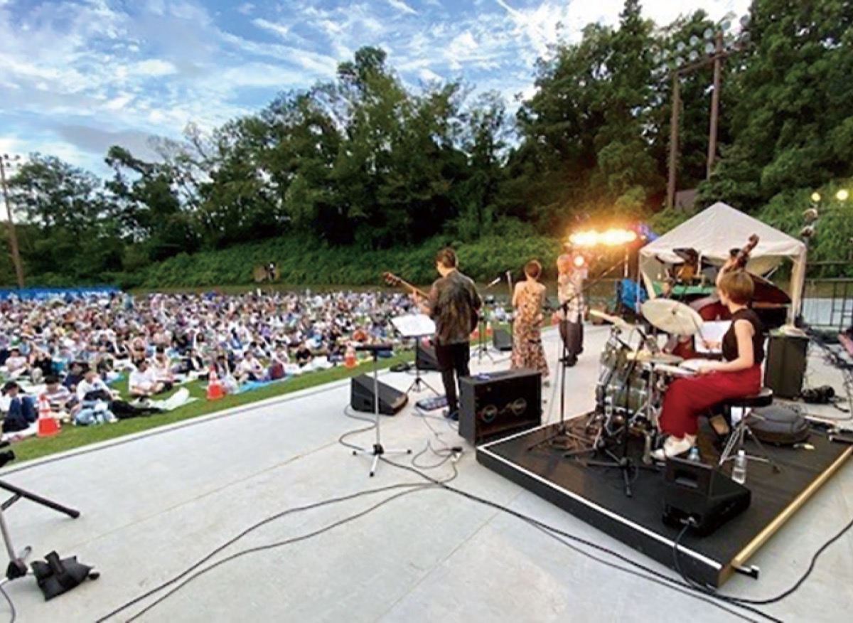 野外でジャズを堪能