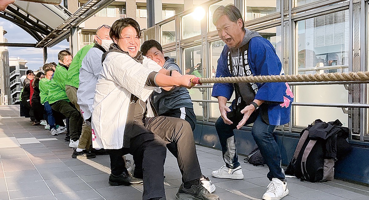 戸塚駅東西綱引きの戦い