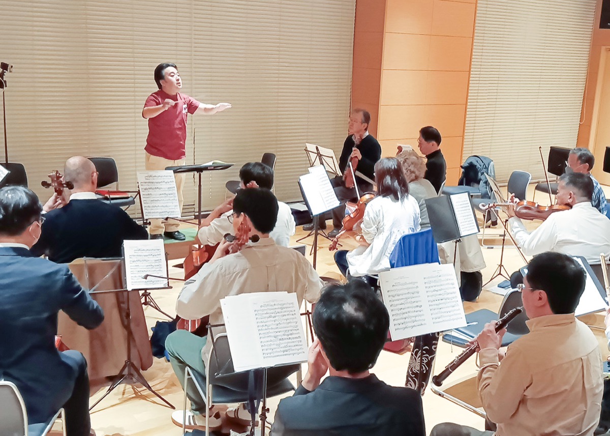 団体初の演奏会