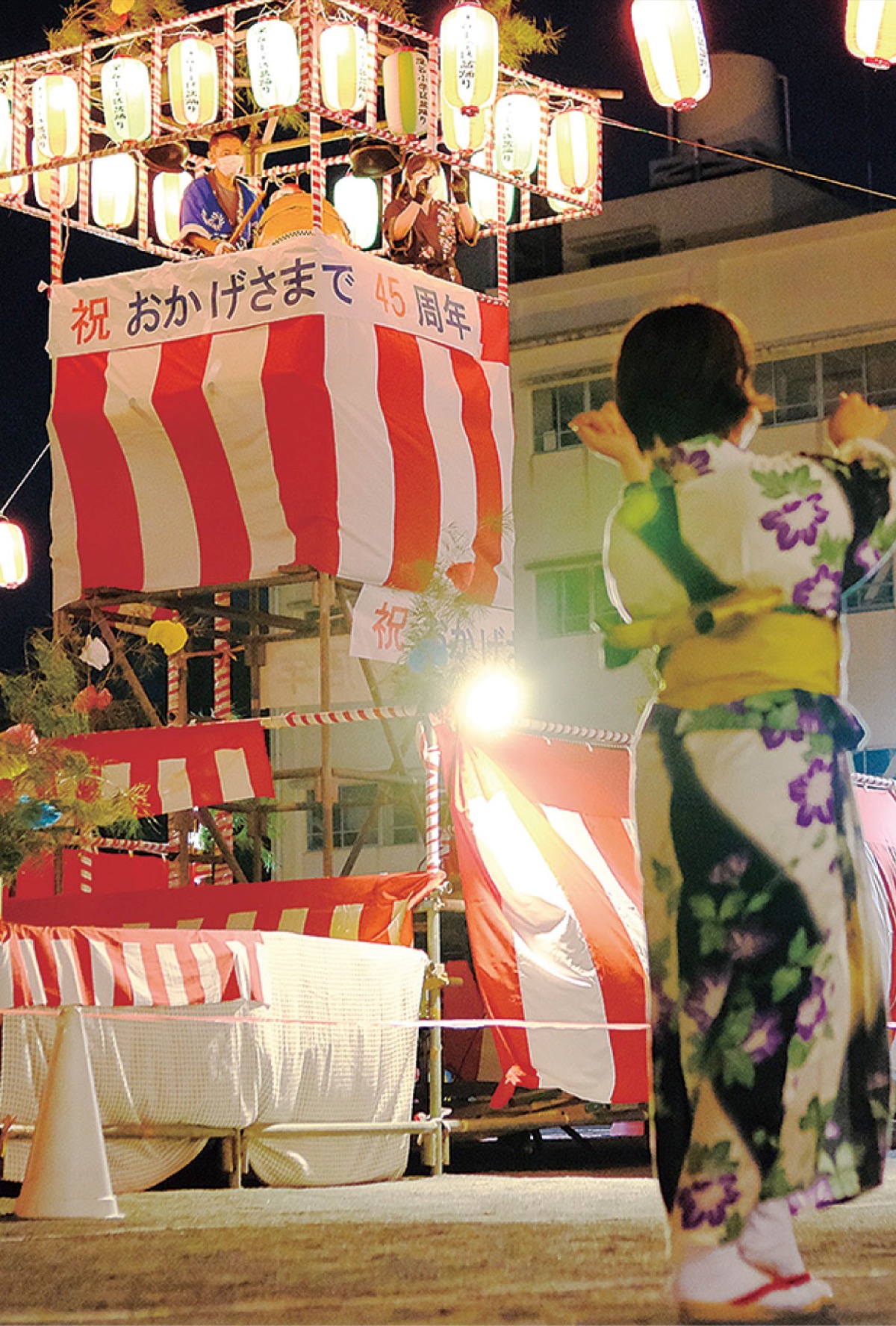 過去の深谷小学校区盆踊り大会＝本紙2022年7月28日号