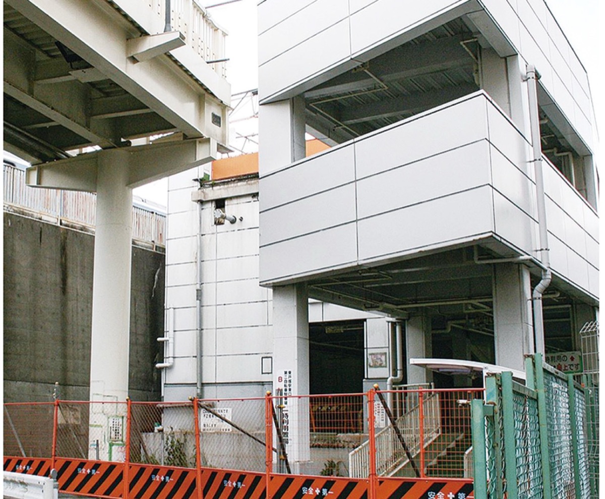 東戸塚駅東口の駐輪場