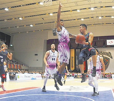 球団初の満員御礼に