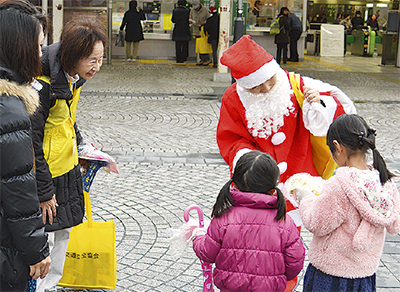 サンタも交通安全願う