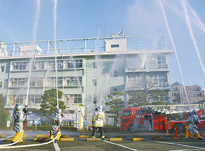 安全祈念し、消防出初式