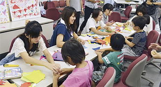 関東学大は折り紙教室を実施