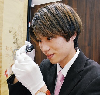 「接客時はマスク着用で対応いたします」