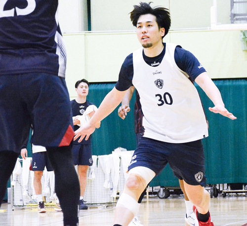 ディフェンスからチームを引っ張る須藤選手