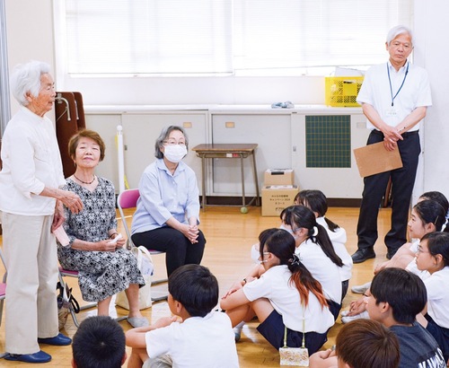 富岡小での交流