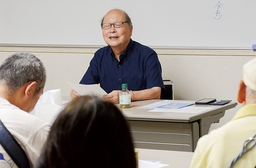 研修で話す安藤会長