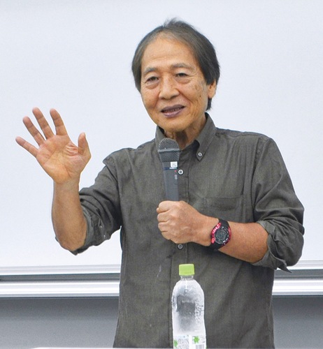 映画について語る関野さん