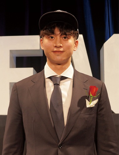 新井選手©Ｂ-ＣＯＲＳＡＩＲＳ