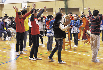 梅林小 音楽学習の成果 伝える プロミュージシャンも協力 金沢区 磯子区 タウンニュース
