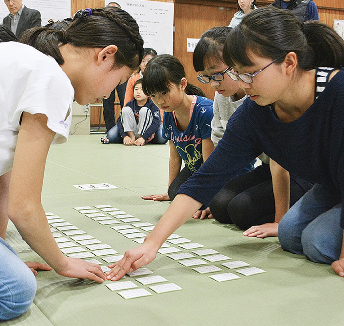 百人一首かるた大会 1月16日から募集開始 | 金沢区・磯子区 | タウンニュース