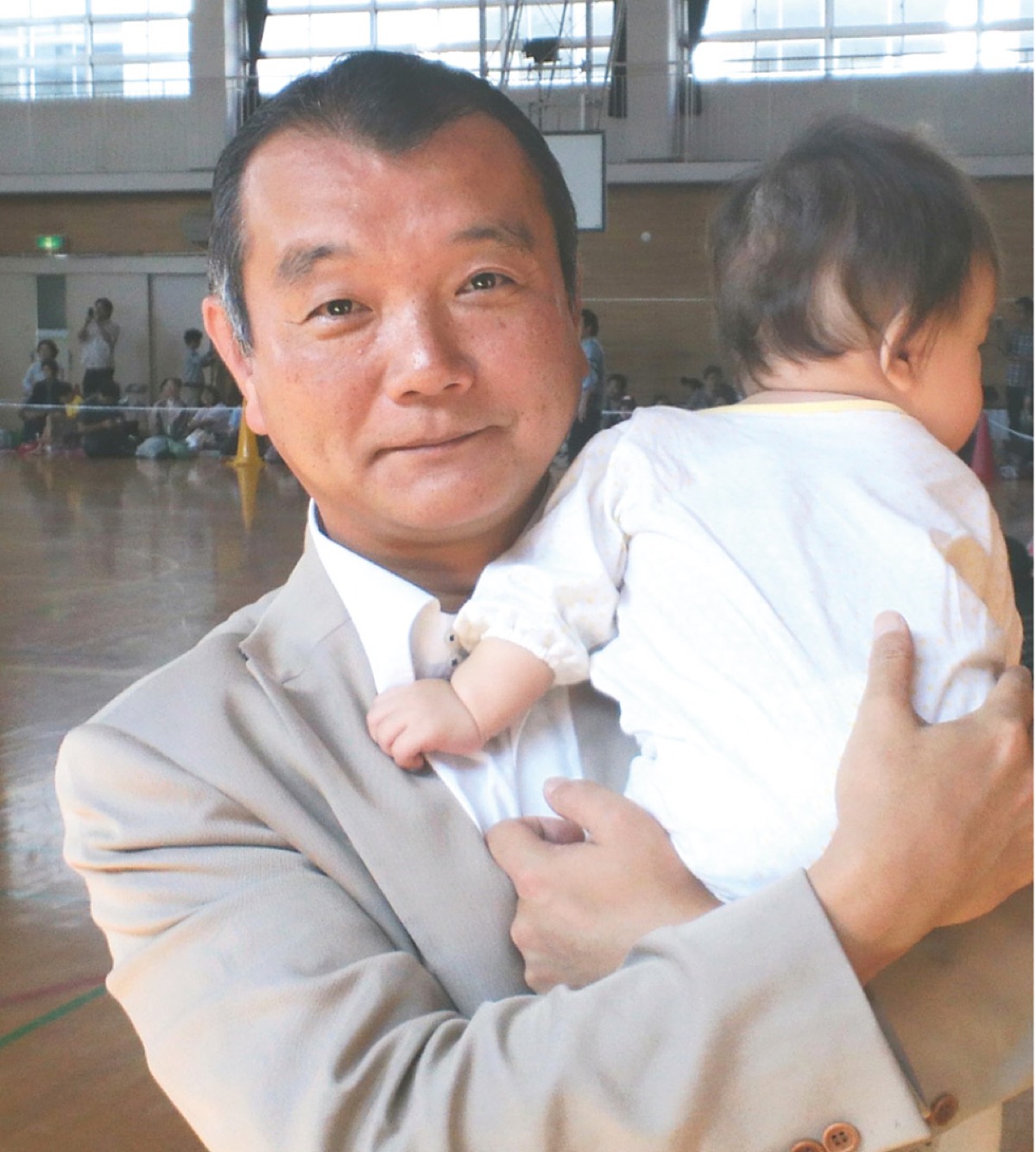 議員提案により賛成多数で成立