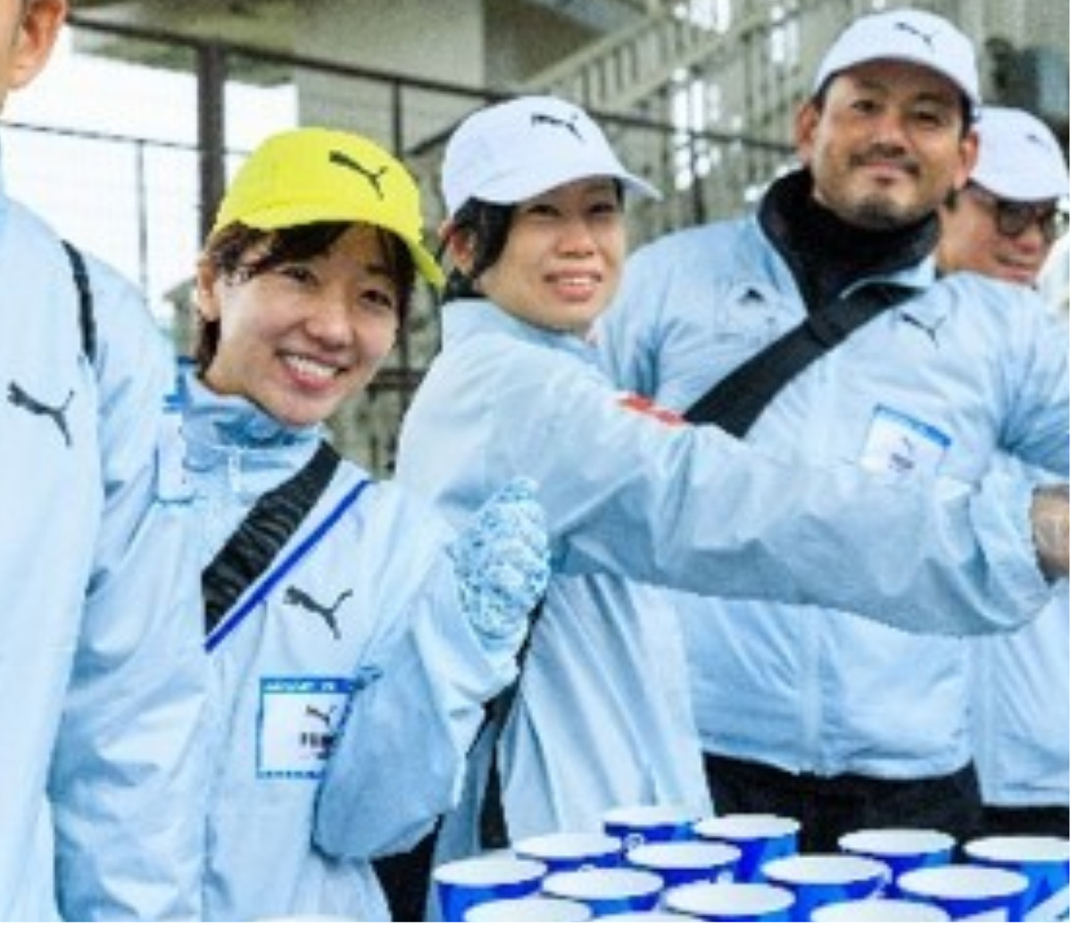 大会を支えるボランティア＝横浜マラソン組織委員会事務局提供