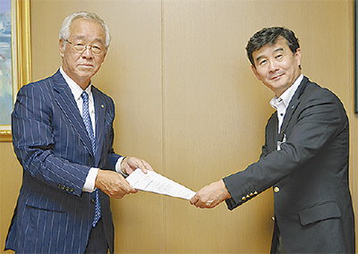 区に要望書を提出