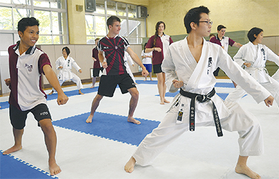 日本文化で留学生と交流