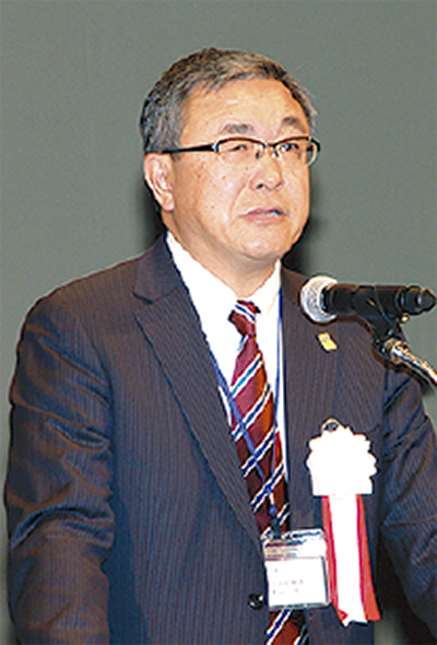 幼稚園大会に２５００人