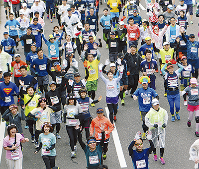 横浜マラソンで大歓声