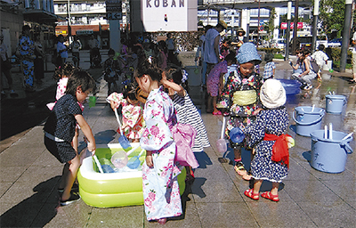 打ち水で「涼しくなった」