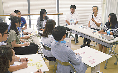 学校、地域が連携で議論