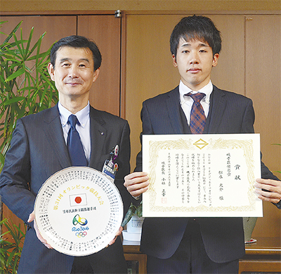 競歩・松永選手に区栄誉賞