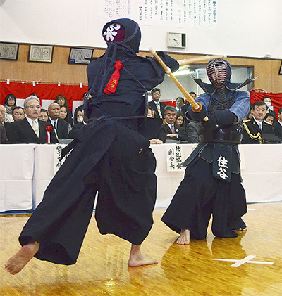 磯子署で武道始め