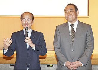 田野井市議（左）と金子院長