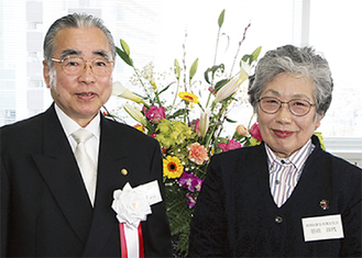 小原会長（左）と笹崎会長