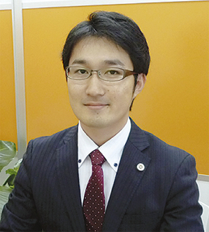 横浜弁護士会所属の高栁弁護士