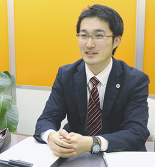 神奈川県弁護士会所属の高栁弁護士