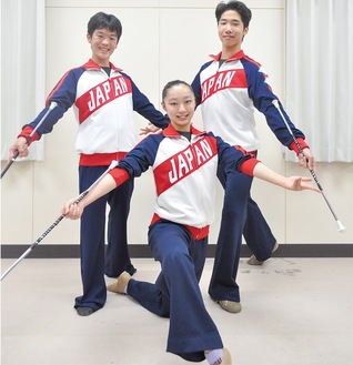左から日本代表の榎さん、平久井さん、齋藤さん