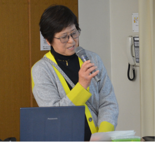 タウンカフェについて語る岡野さん