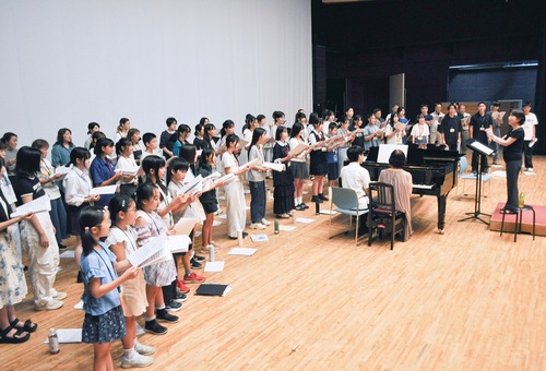 練習に励むメンバーら