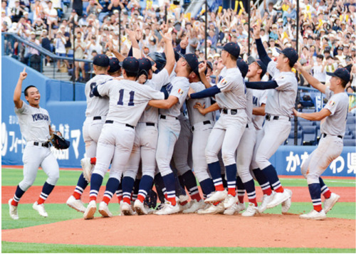 活躍が目立った横浜高校野球部（写真は夏の県大会優勝時）