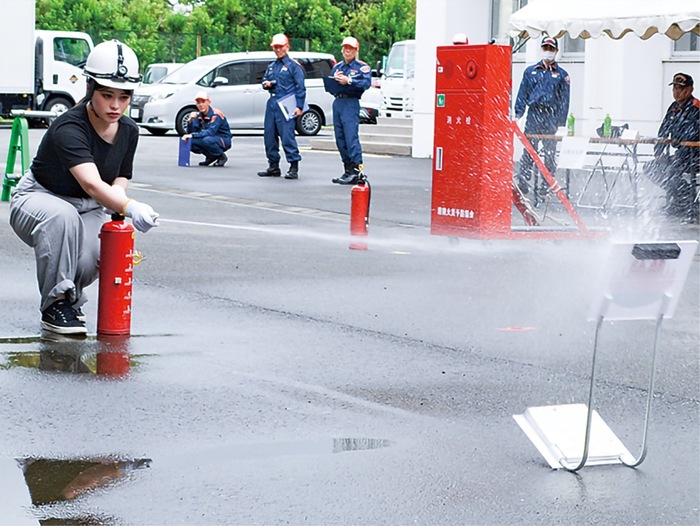 港南区自衛消防隊 操法の技術を競う 区内事業所が参加