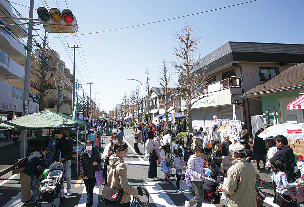 丸山台で大ホコテン (写真1)