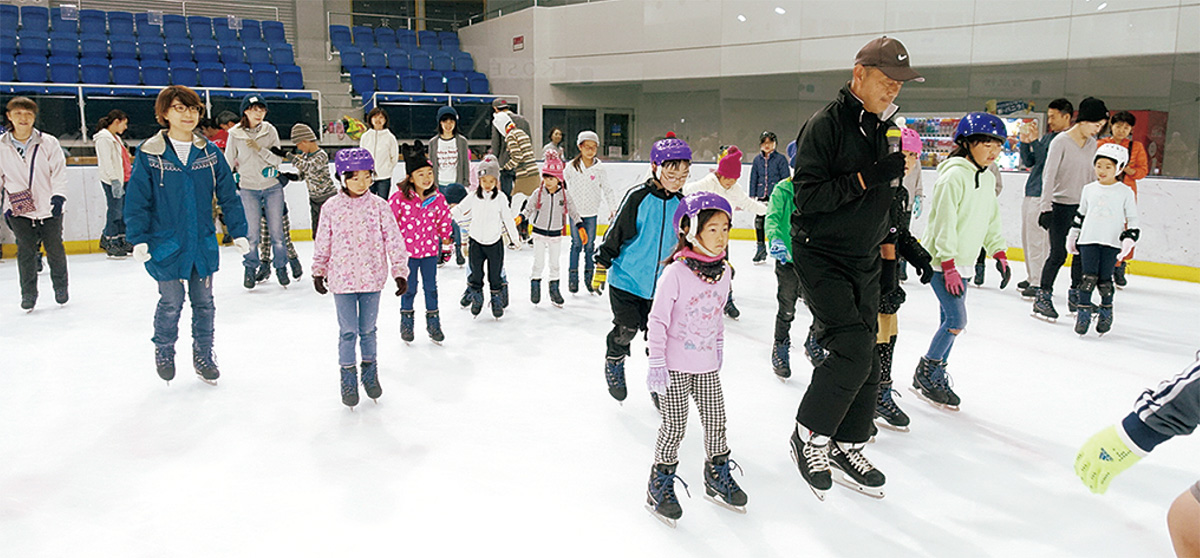 真夏にアイススケート 港南区子連が恒例イベント 港南区 栄区 タウンニュース