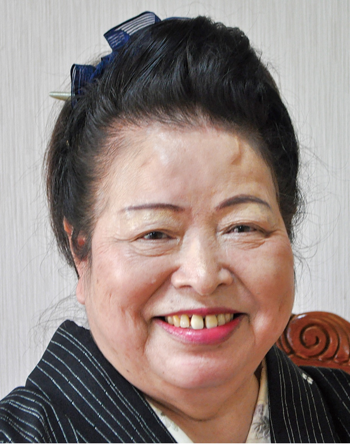 藤絵 松栄さん（本名：栄 タチ子） (写真1)