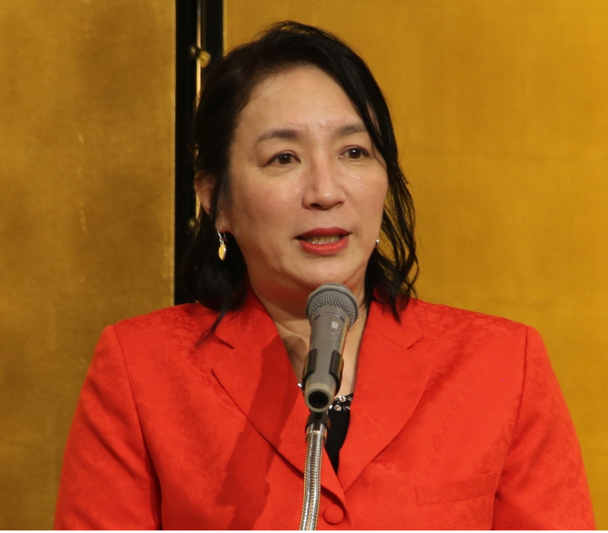 横浜市長選 市議の高橋徳美氏が出馬へ