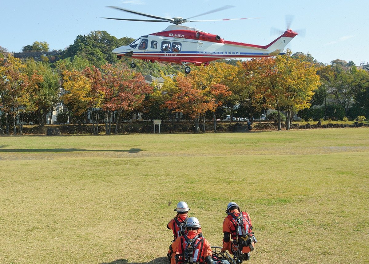 消防ヘリの離着陸訓練
